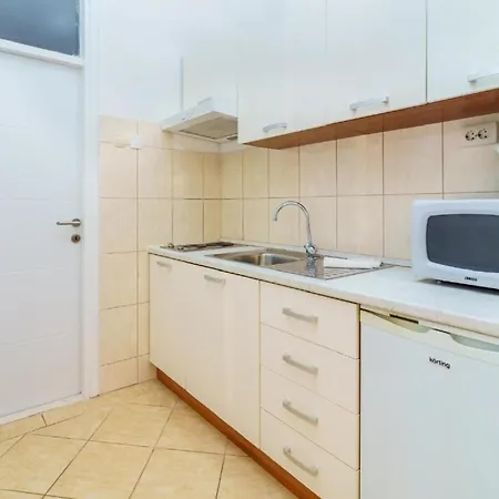 Lumbarda Resort Apartments